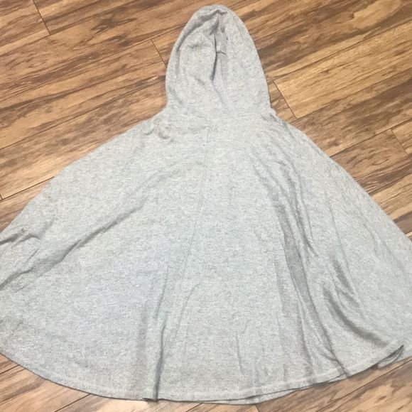 Salt & pepper sweater poncho with kangaroo pocket - Picture 2 of 4